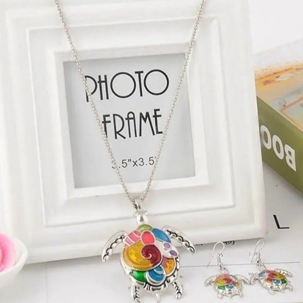 NEW Colorful Turtle Pendant Necklace and Earrings Set